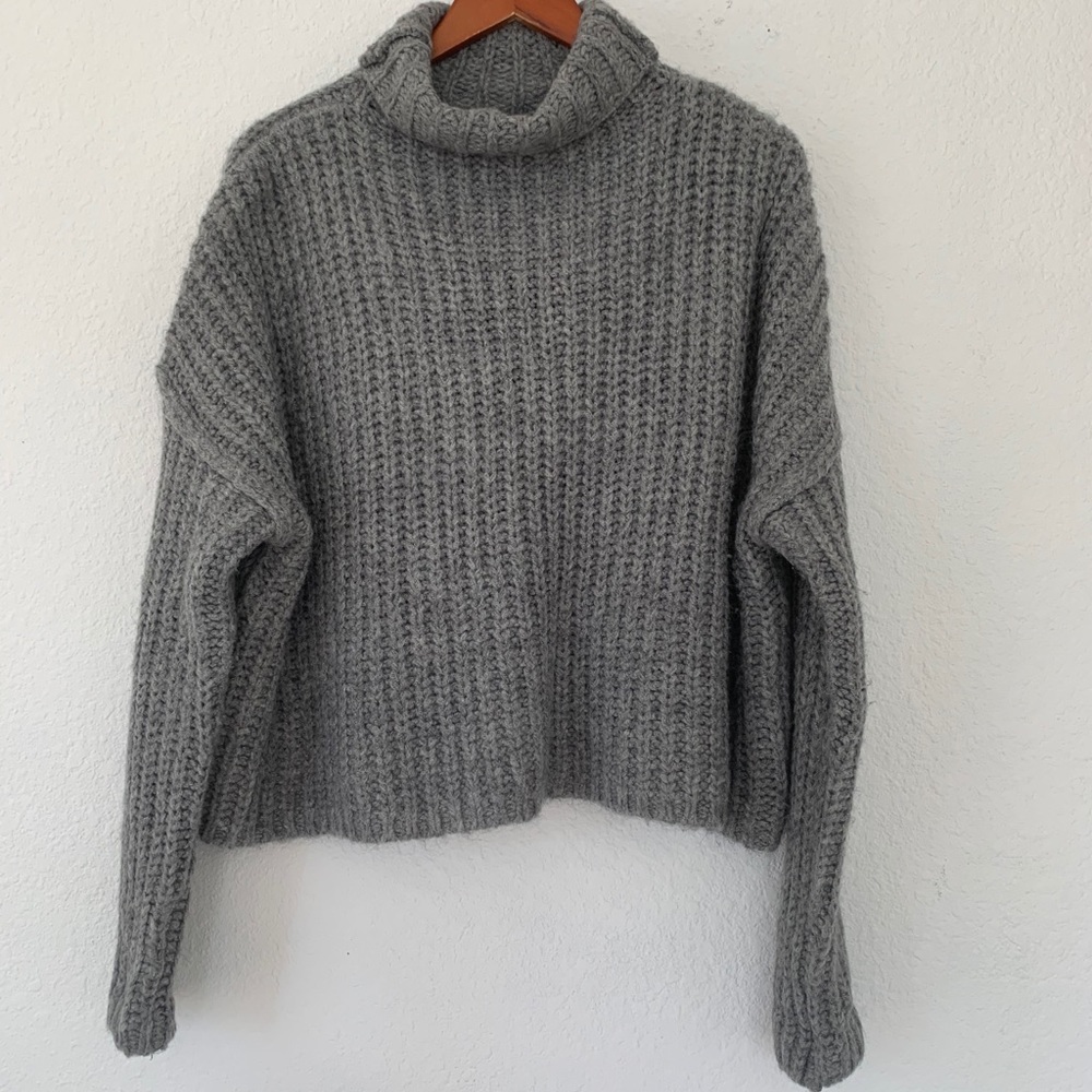Rebecca Minkoff Turtle Neck Sweater M.